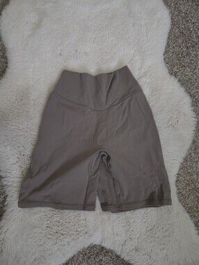 Buffbunny Agressive Scrunch 7" Shorts - Chai Latte